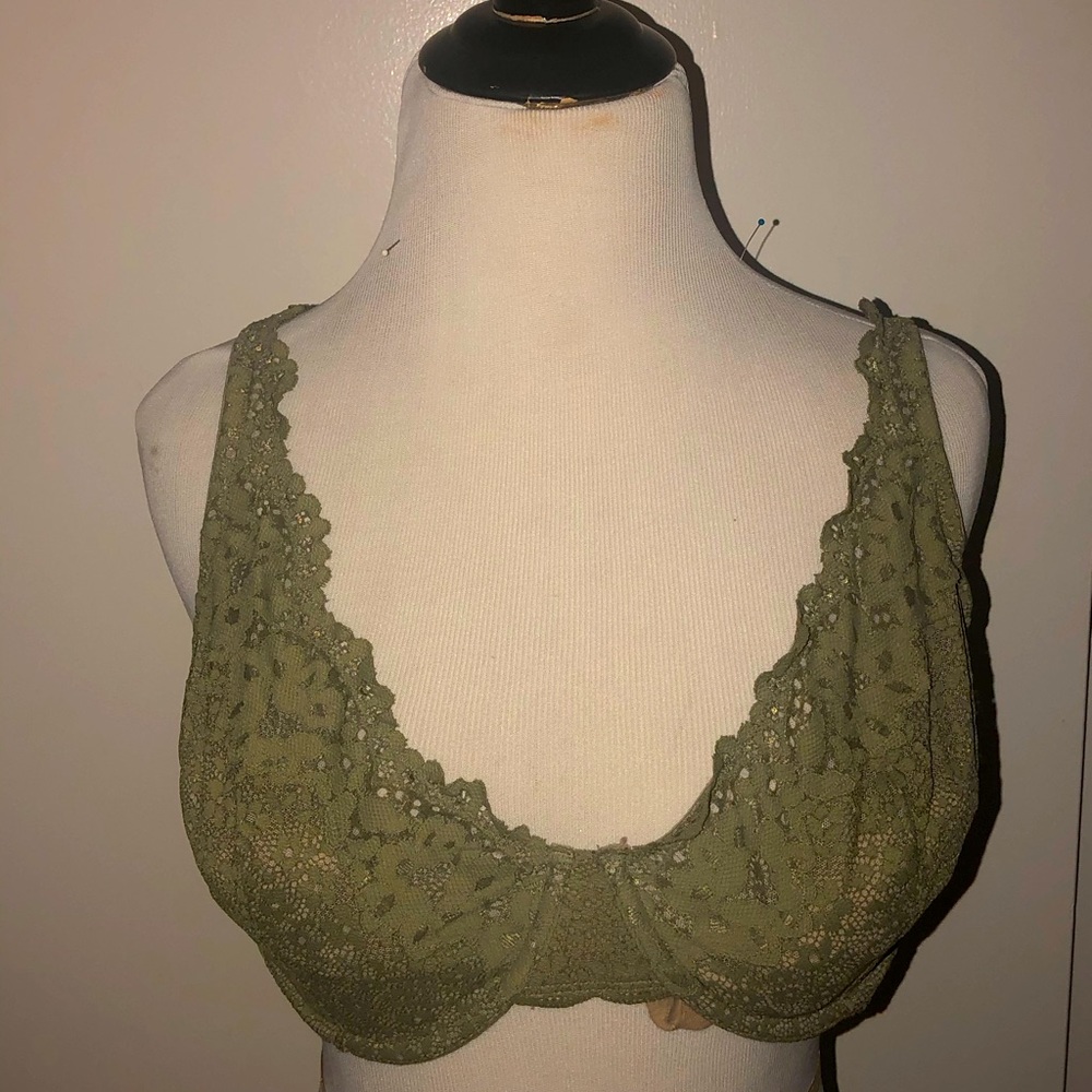 Victoria Secrets Lace Bra 38DD